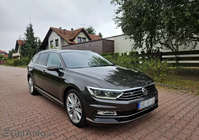 VOLKSWAGEN Passat Variant Highline DSG 