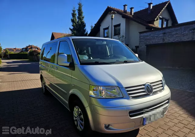 VOLKSWAGEN Multivan Highline