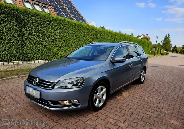 VOLKSWAGEN Passat Highline DSG