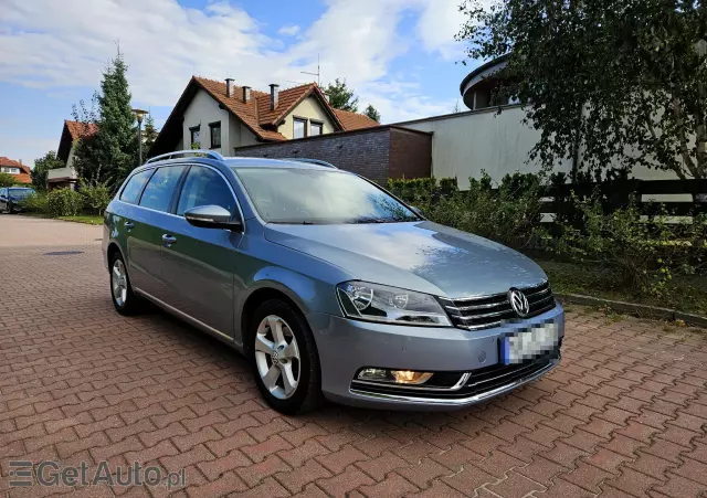 VOLKSWAGEN Passat Highline DSG