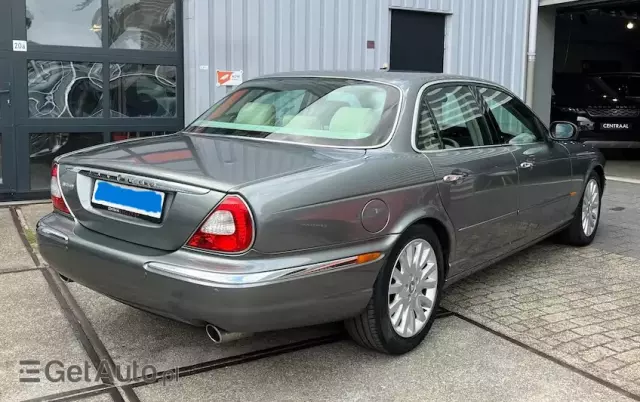 JAGUAR XJ Sport