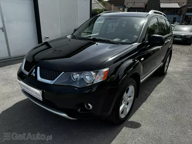 MITSUBISHI Outlander Instyle 4WD CVT