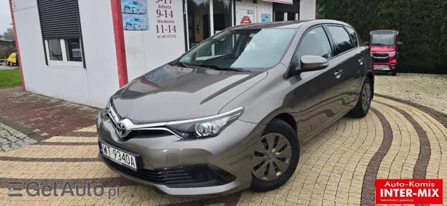 TOYOTA Auris 