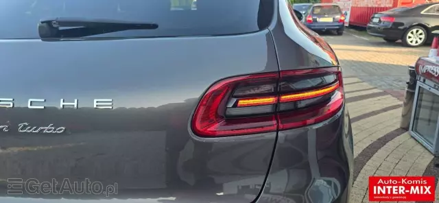 PORSCHE Macan Turbo