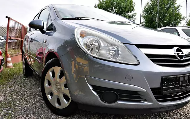 OPEL Corsa Essentia