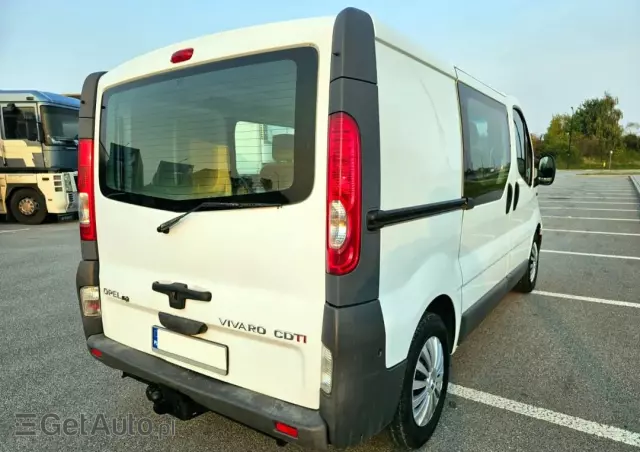 OPEL Vivaro 2.5 CDTi L1H1 Tour