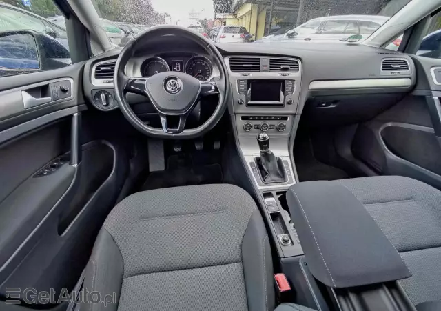 VOLKSWAGEN Golf Comfortline