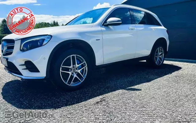 MERCEDES-BENZ GLC 4Matic 7G-TRONIC AMG Line