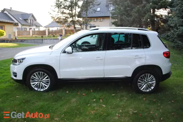 VOLKSWAGEN Tiguan Sport & Style