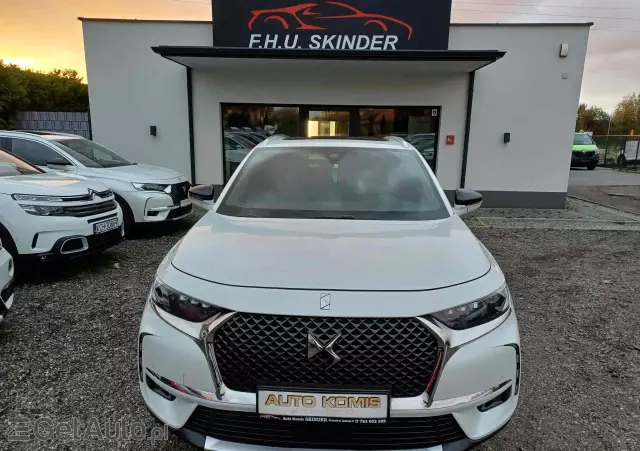 DS. AUTOMOBILES DS7 Crossback Grand Chic EAT