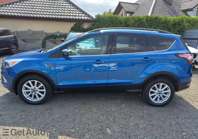 FORD Kuga Titanium AWD