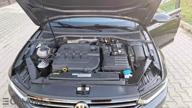 VOLKSWAGEN Passat Business DSG