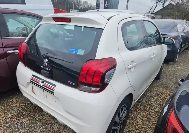 PEUGEOT 108 