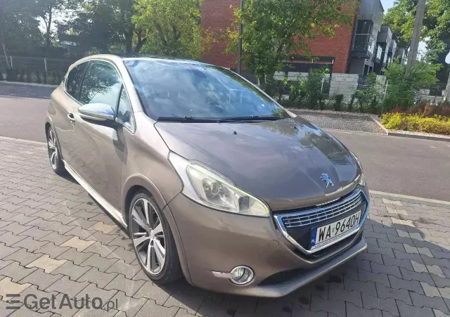 PEUGEOT 208 Allure