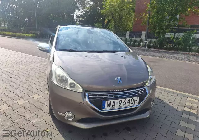 PEUGEOT 208 Allure