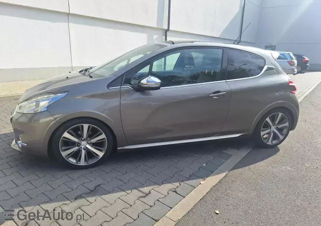 PEUGEOT 208 Allure