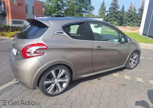 PEUGEOT 208 Allure