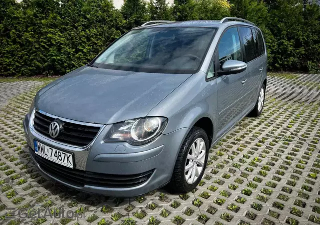 VOLKSWAGEN Touran Comfortline DSG