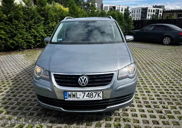 VOLKSWAGEN Touran Comfortline DSG