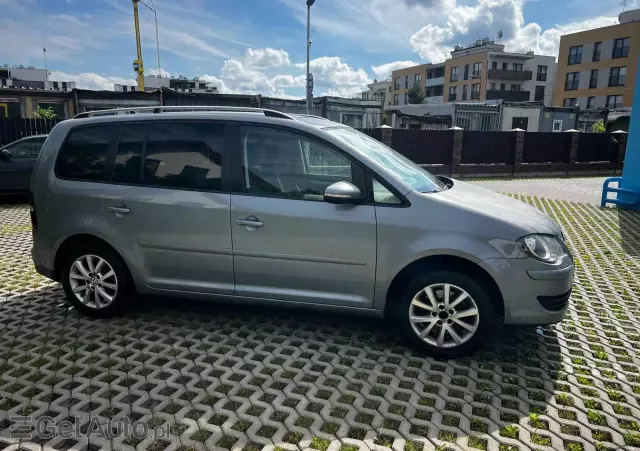 VOLKSWAGEN Touran Comfortline DSG