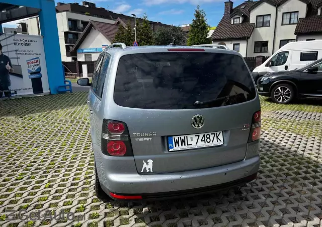 VOLKSWAGEN Touran Comfortline DSG