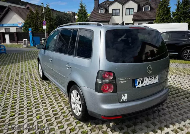 VOLKSWAGEN Touran Comfortline DSG