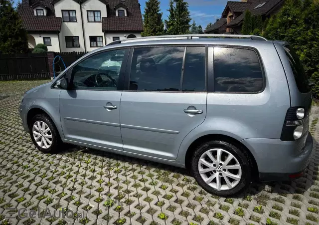 VOLKSWAGEN Touran Comfortline DSG