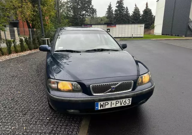 VOLVO V70 