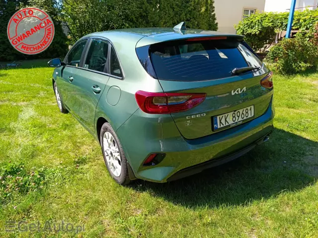 KIA Ceed M