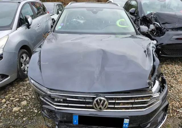 VOLKSWAGEN Passat GTE DSG