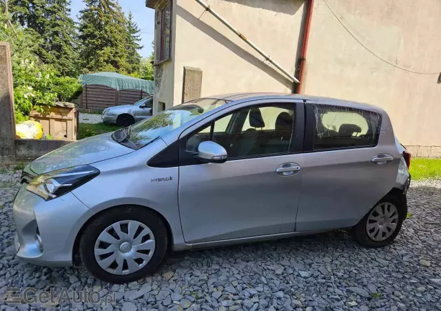 TOYOTA Yaris Comfort e-CVT