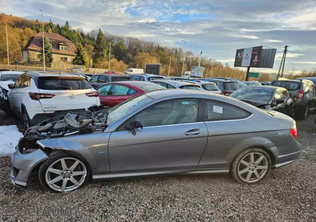 MERCEDES-BENZ Klasa C Coupe 7G-TRONIC Edition