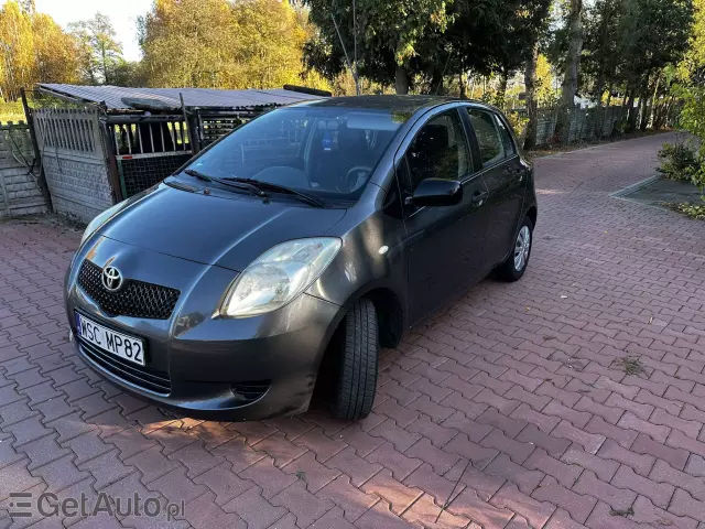 TOYOTA Yaris Prestige