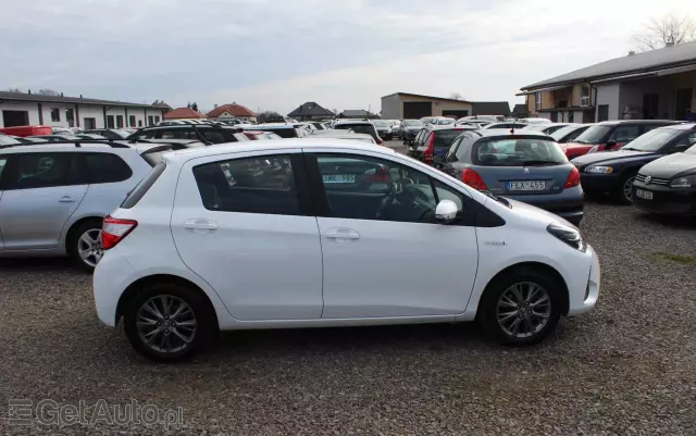 TOYOTA Yaris Hybrid 1.5 VVT-i Business Edition