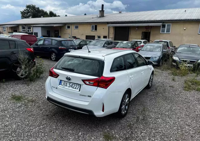 TOYOTA Auris 1.8 VVT-i Hybrid Automatik Touring Sports Design Edition