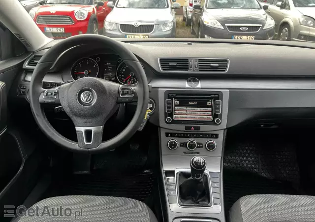 VOLKSWAGEN Passat Variant 2.0 TDI BlueMotion Technology Comfortline