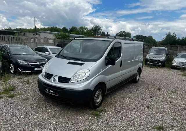 RENAULT Trafic 