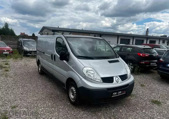 RENAULT Trafic 