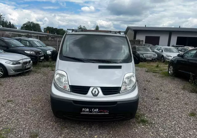 RENAULT Trafic 