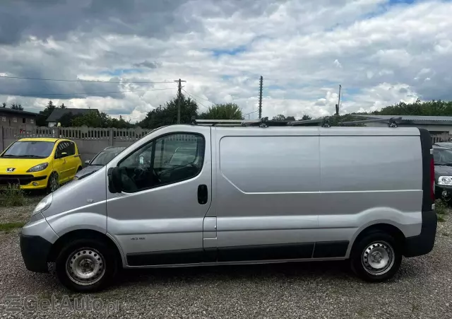 RENAULT Trafic 