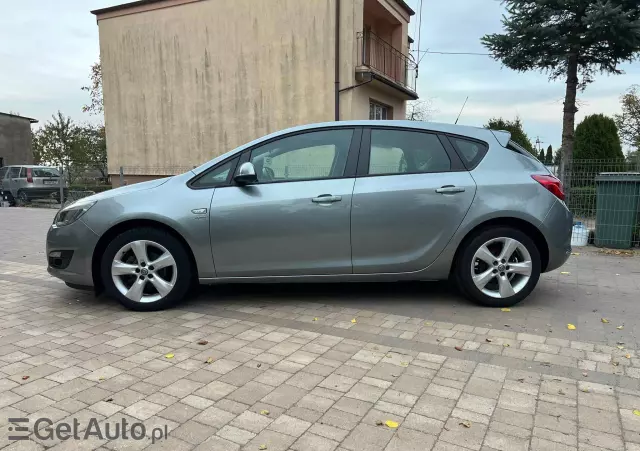 OPEL Astra 1.4 Turbo Design Edition