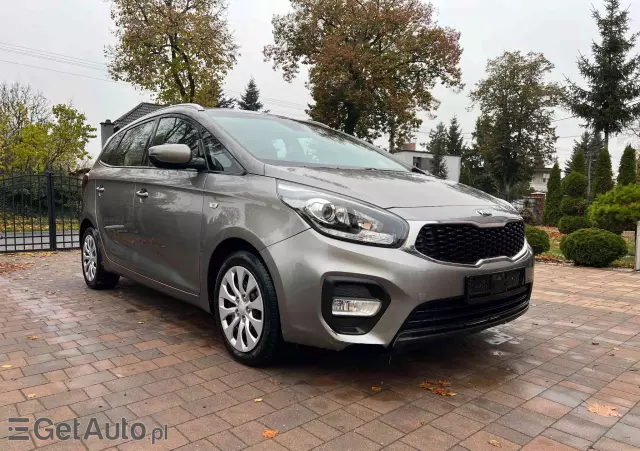 KIA Carens 