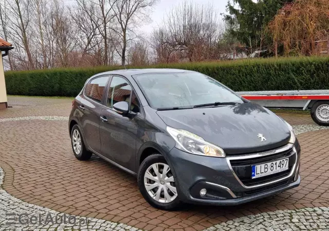 PEUGEOT 208 Allure