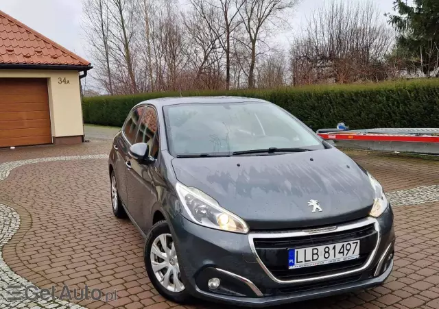 PEUGEOT 208 Allure