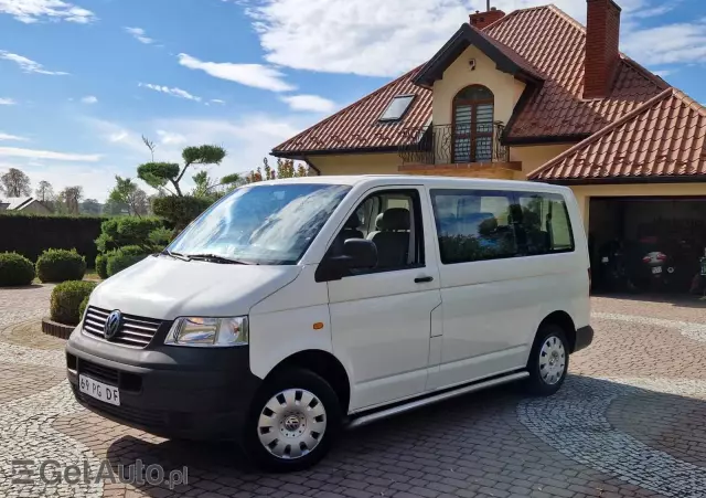 VOLKSWAGEN Transporter Shuttle Mixt