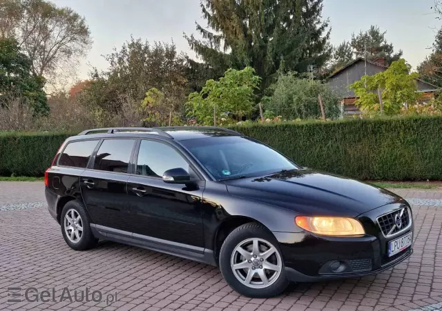 VOLVO V70 Kinetic