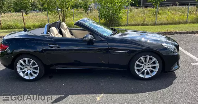 MERCEDES-BENZ SLC 9G-Tronic