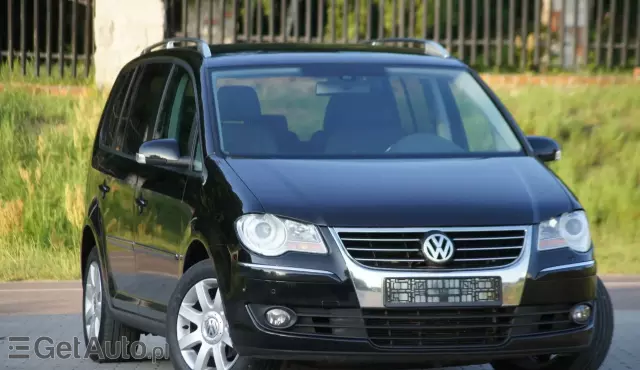 VOLKSWAGEN Touran 