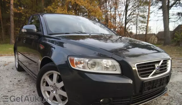 VOLVO S40 