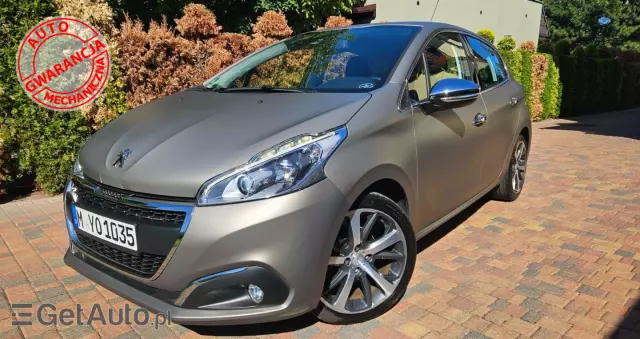 PEUGEOT 208  PureTech 110 Stop & Start Signature